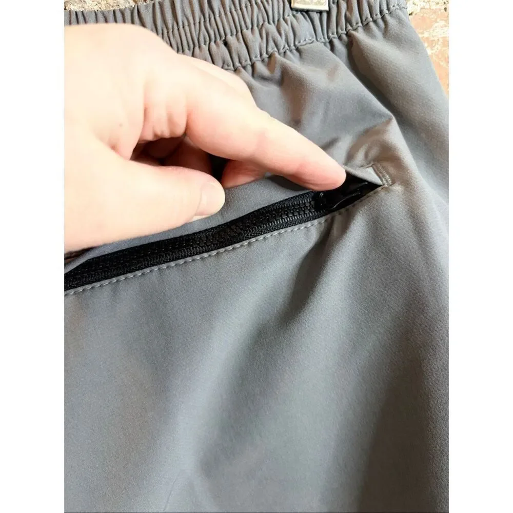 BANANA REPUBLIC • Grey Athletic Shorts • Men’s Size L